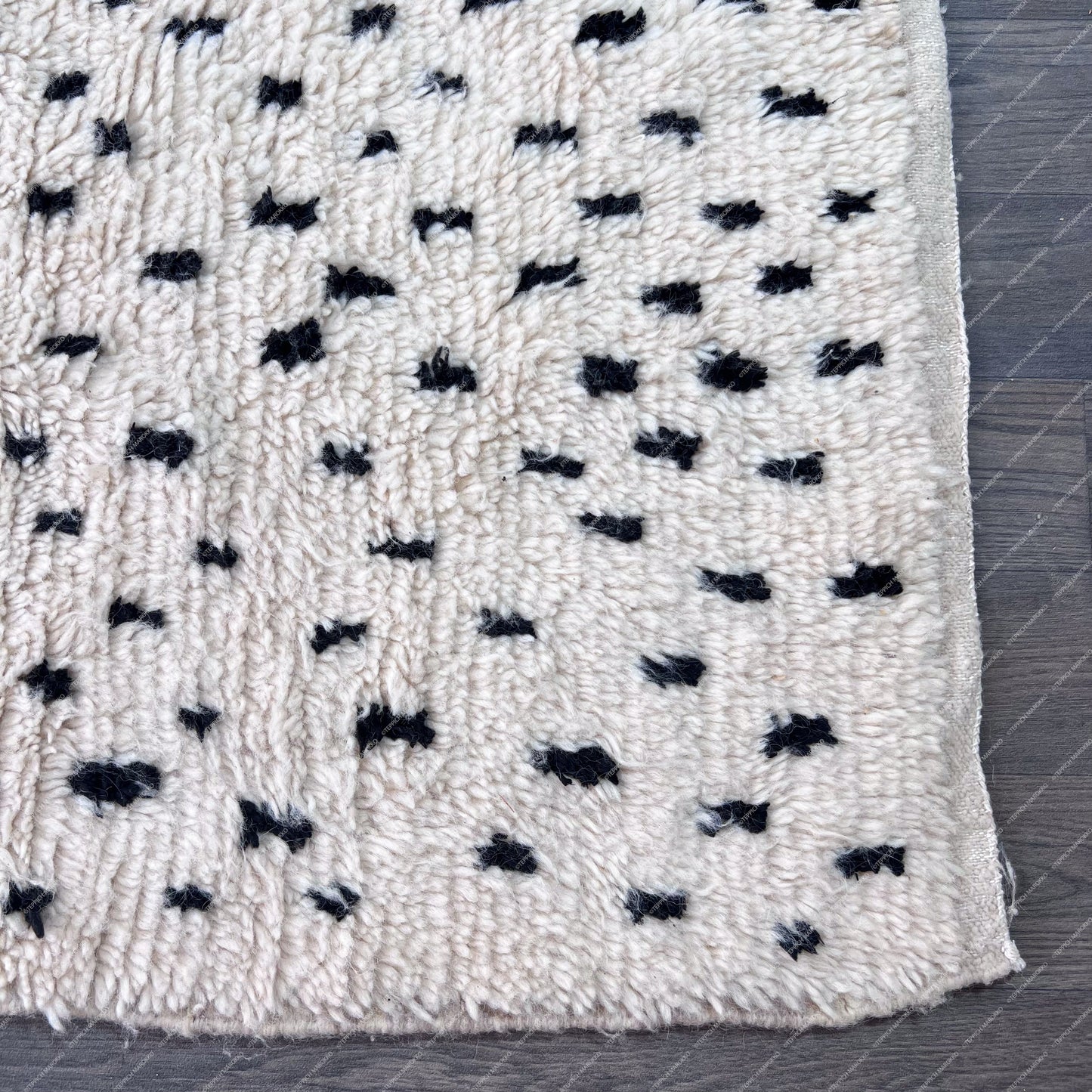 Hafida - Dots Moroccon Rug