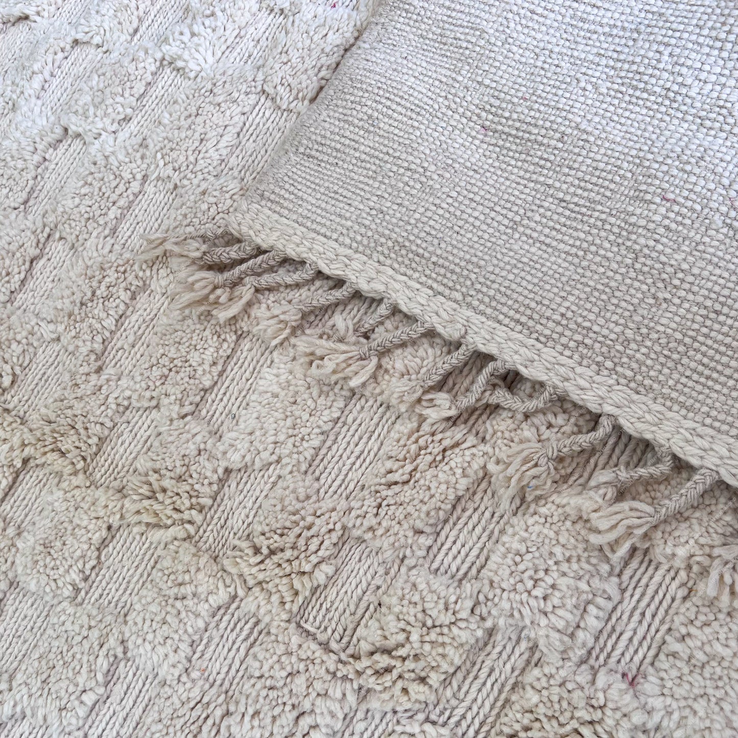 Farah - White Checkered Moroccan rug