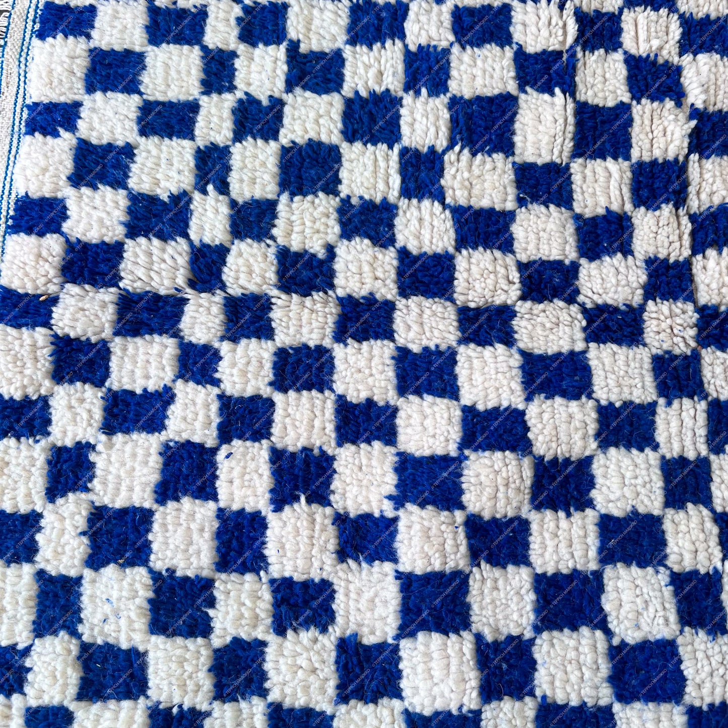 Ilyas – Checkered Rug