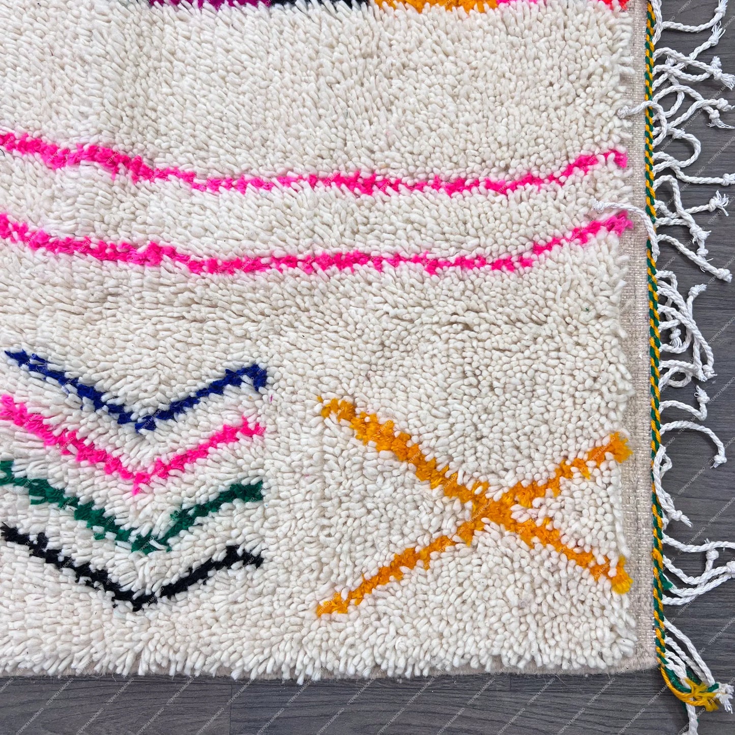Almas – Moroccan Azilal Rug