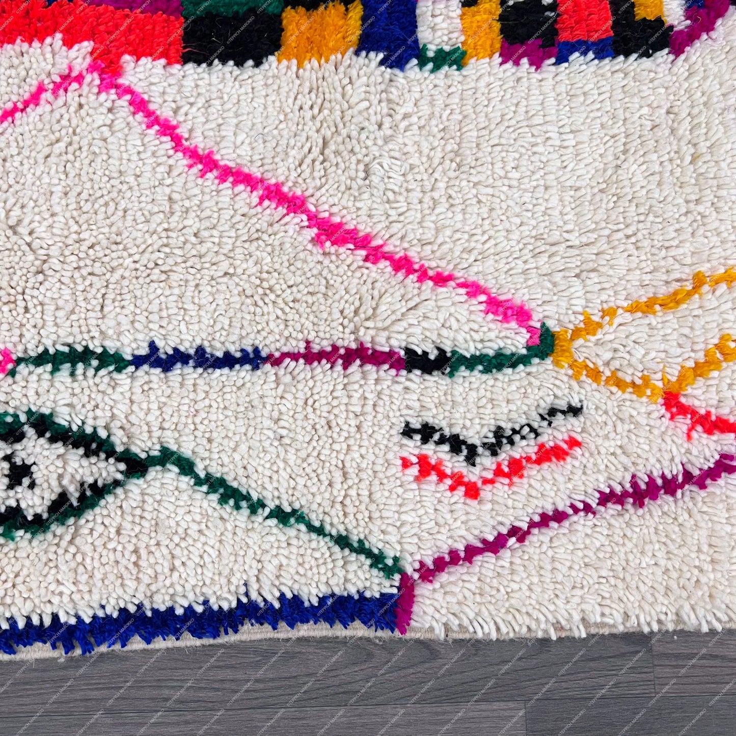 Almas – Moroccan Azilal Rug
