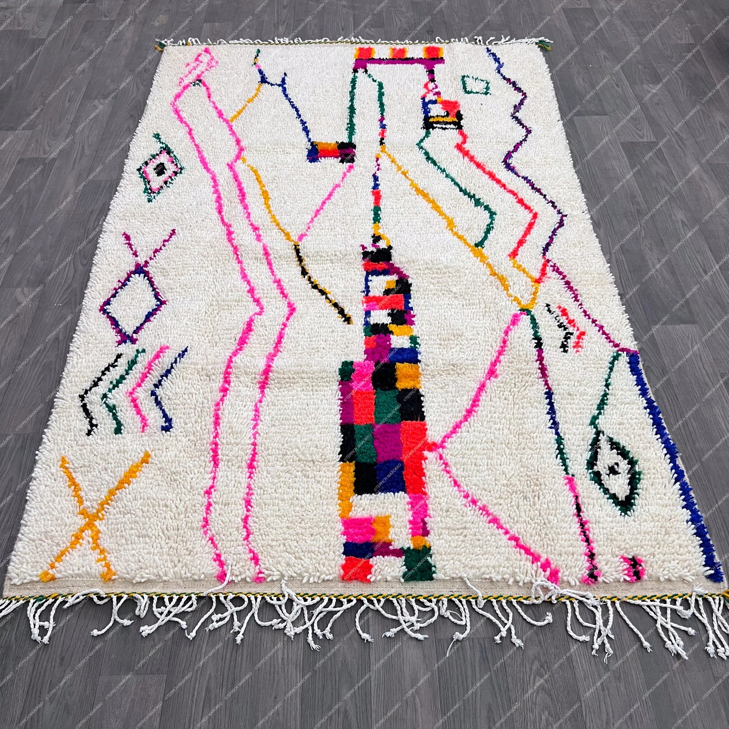 Almas – Moroccan Azilal Rug