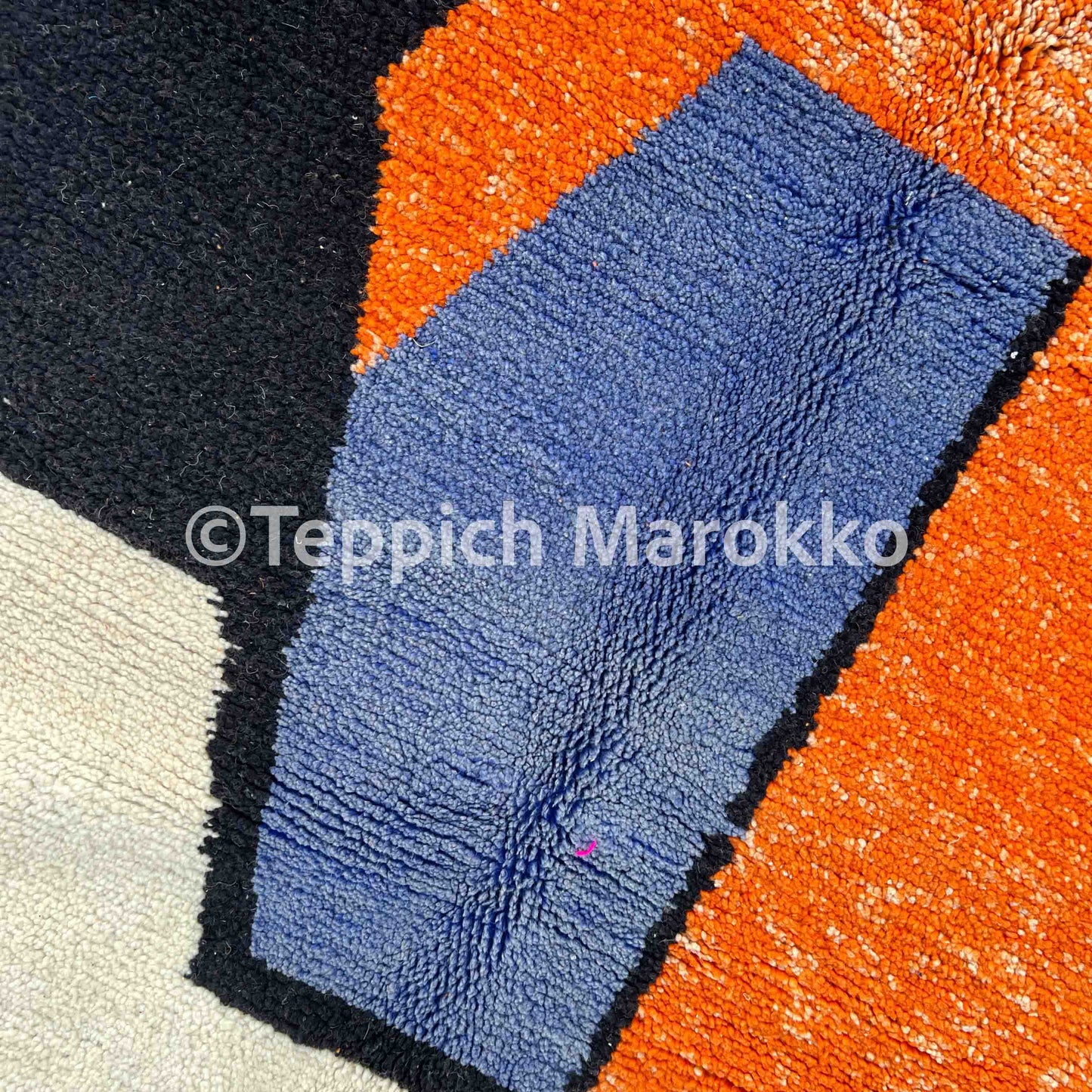 Elbayda - Black Moroccan Rug