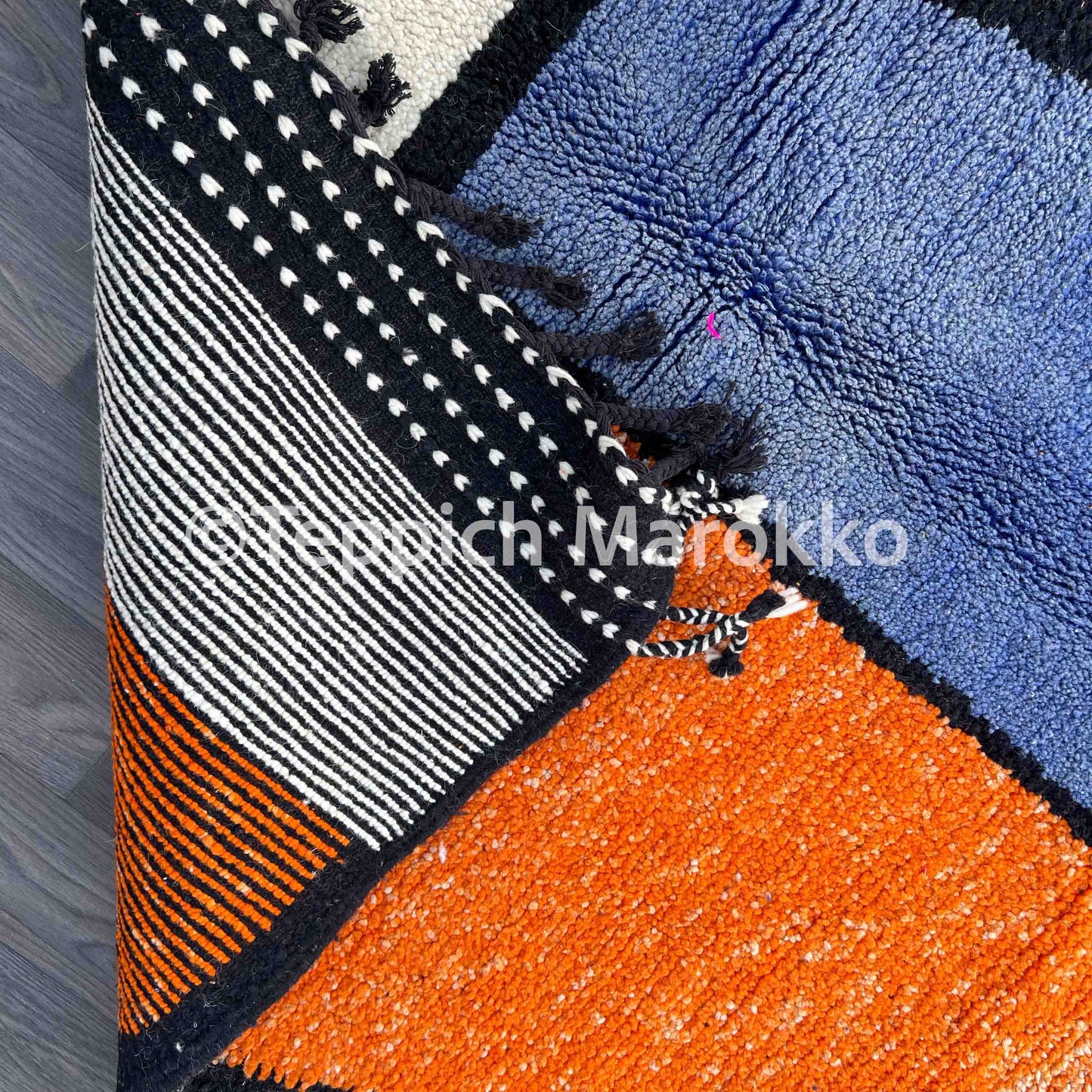 Elbayda - Black Moroccan Rug