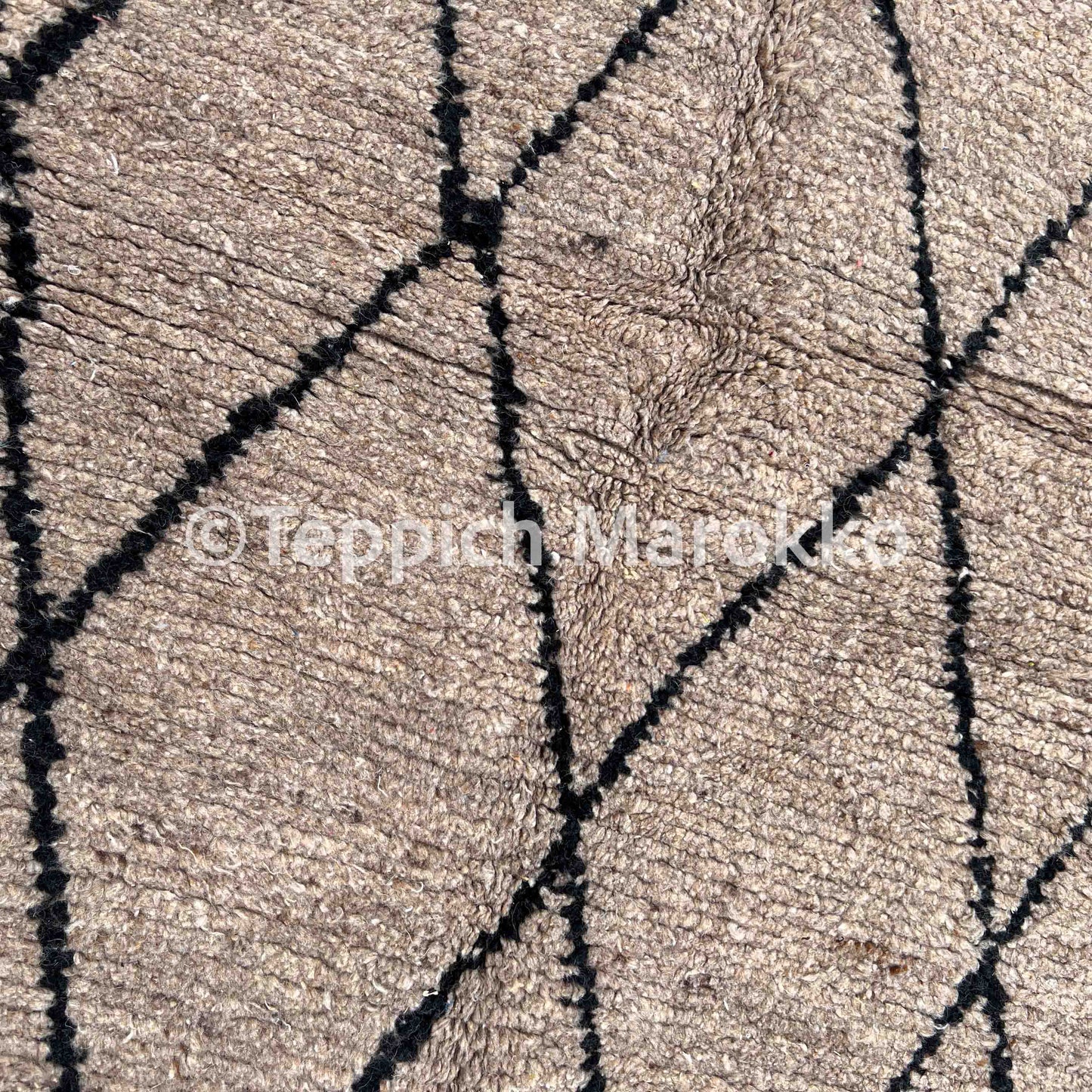 Lirya – Moroccan Rug