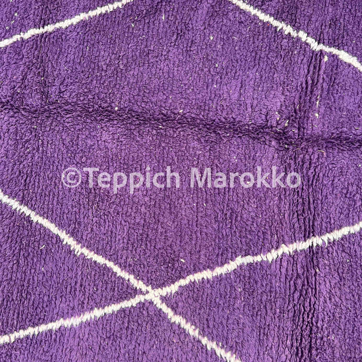 Almas – Moroccan Rug