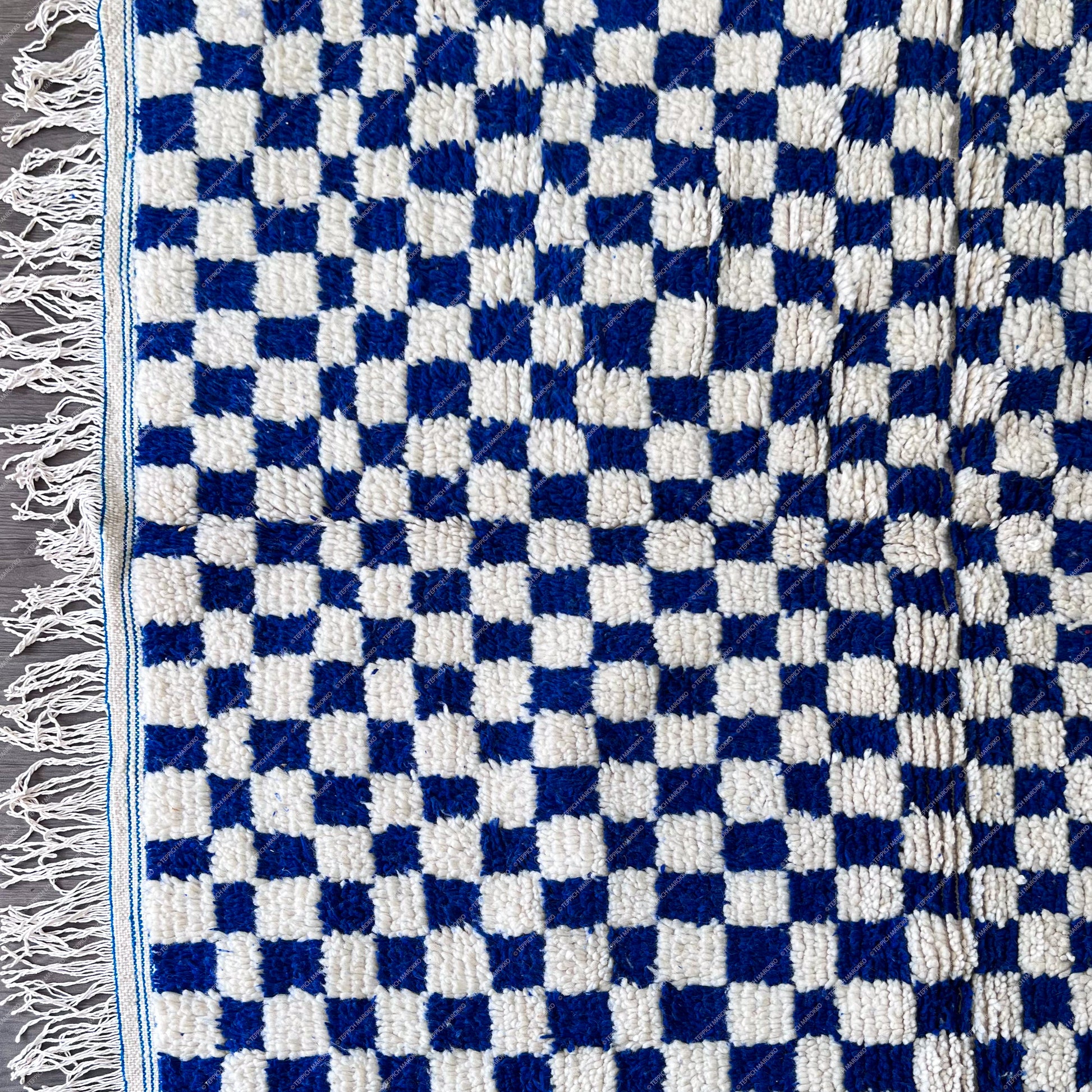 Ilyas – Checkered Rug