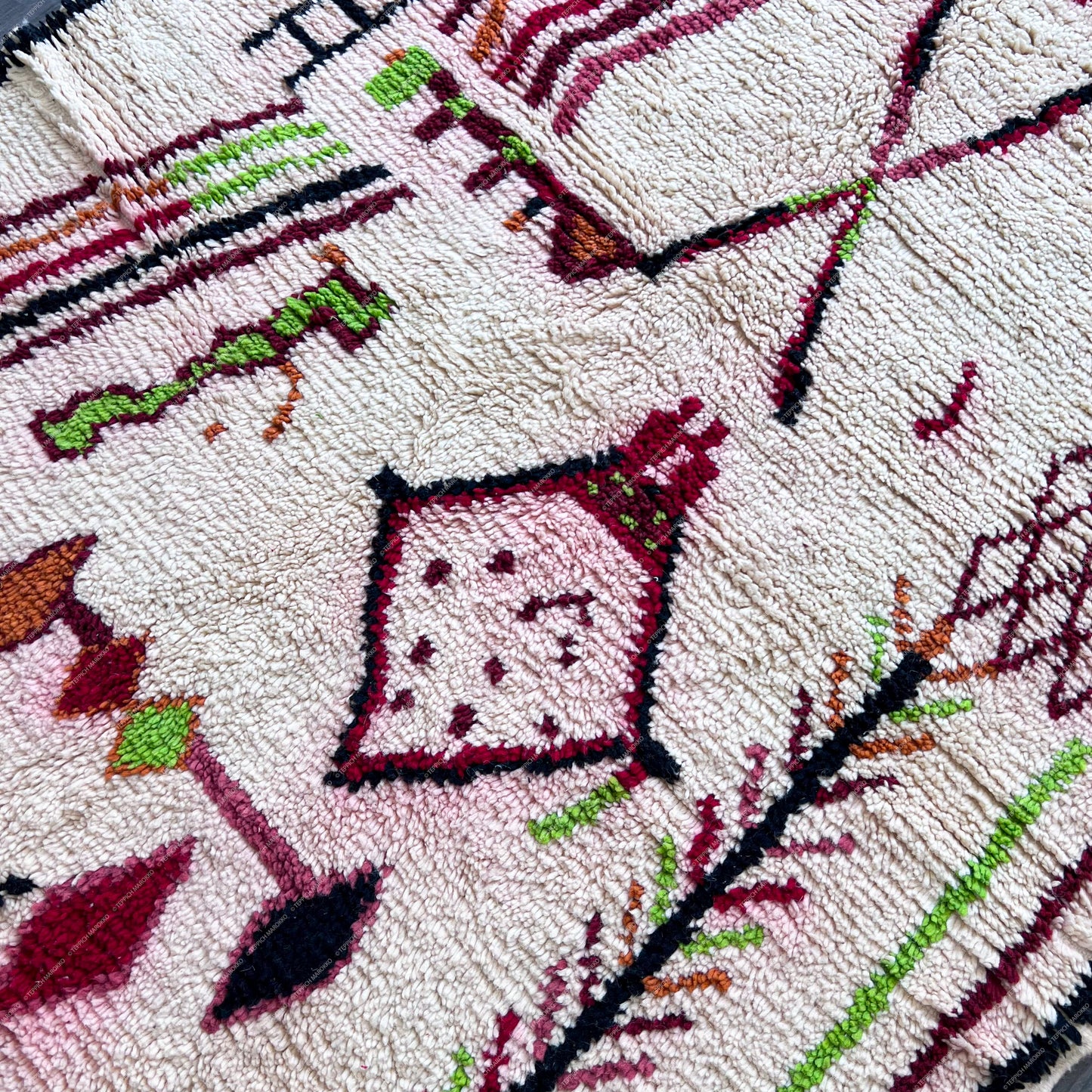 Loubna – Azilal Rug