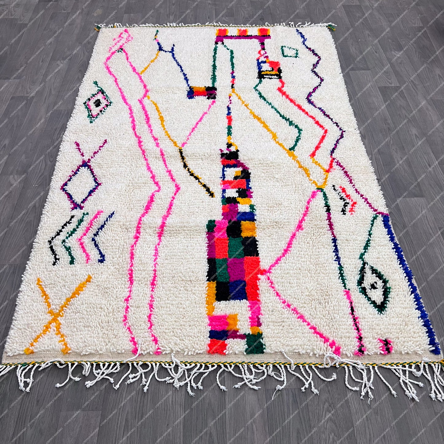 Almas – Moroccan Azilal Rug