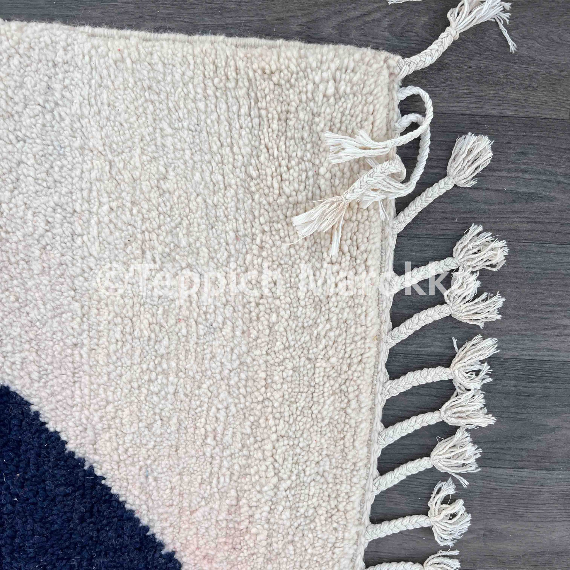 Almas - Red & Blue Moroccan Rug