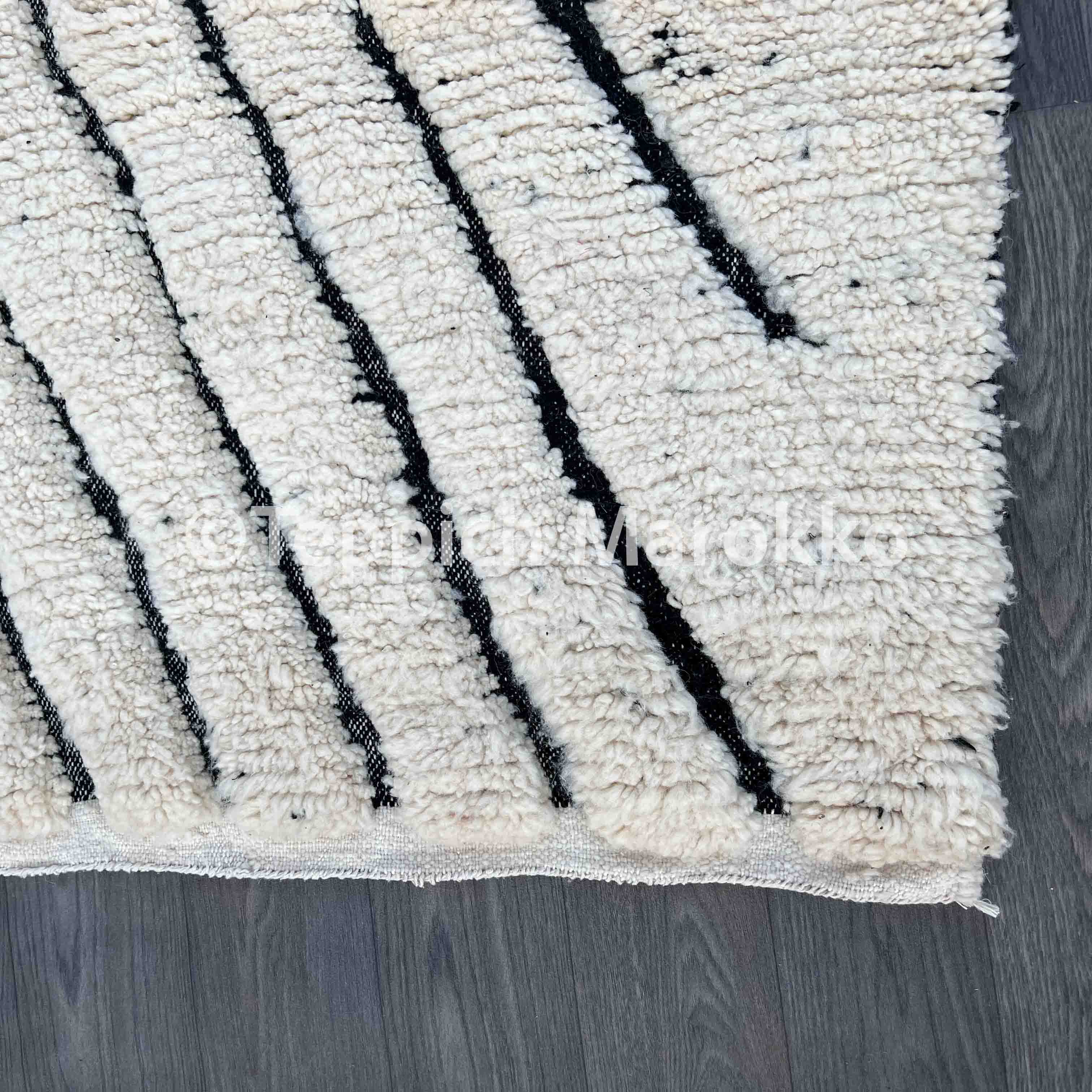 Zahra - White Moroccan Rug