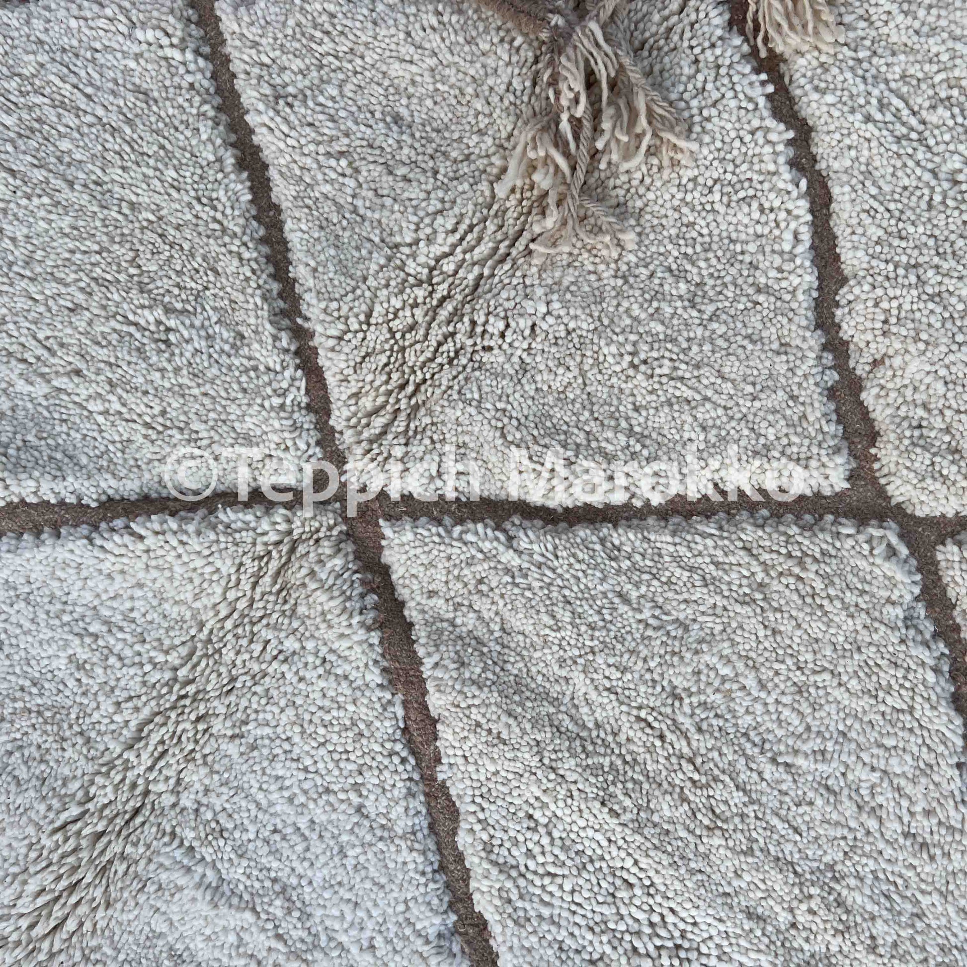 Elbayda - Shag Moroccan Rug