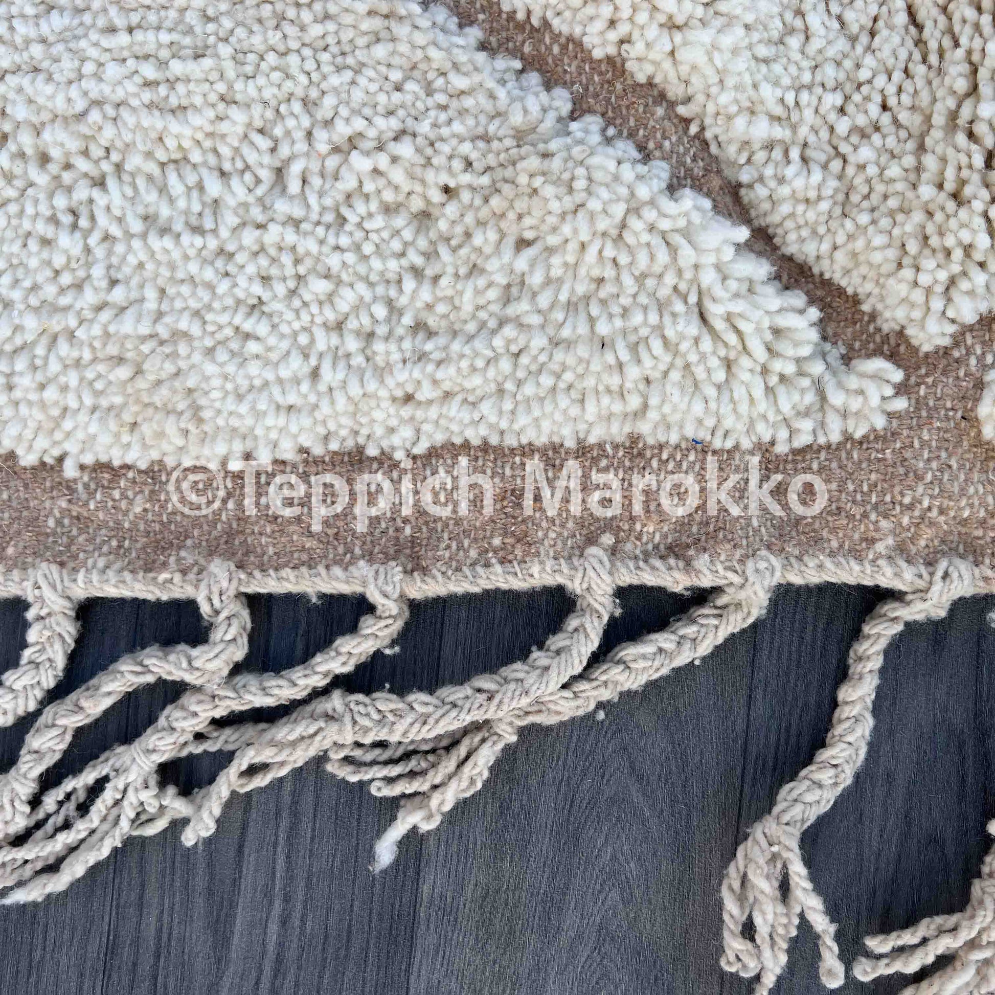 Elbayda - Shag Moroccan Rug