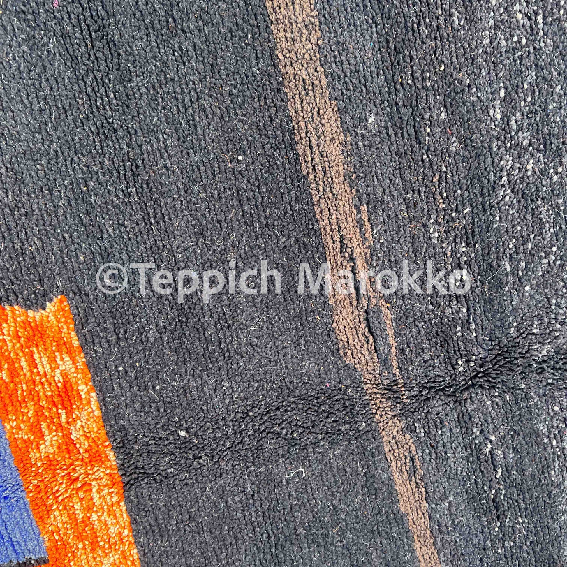 Elbayda - Black Moroccan Rug