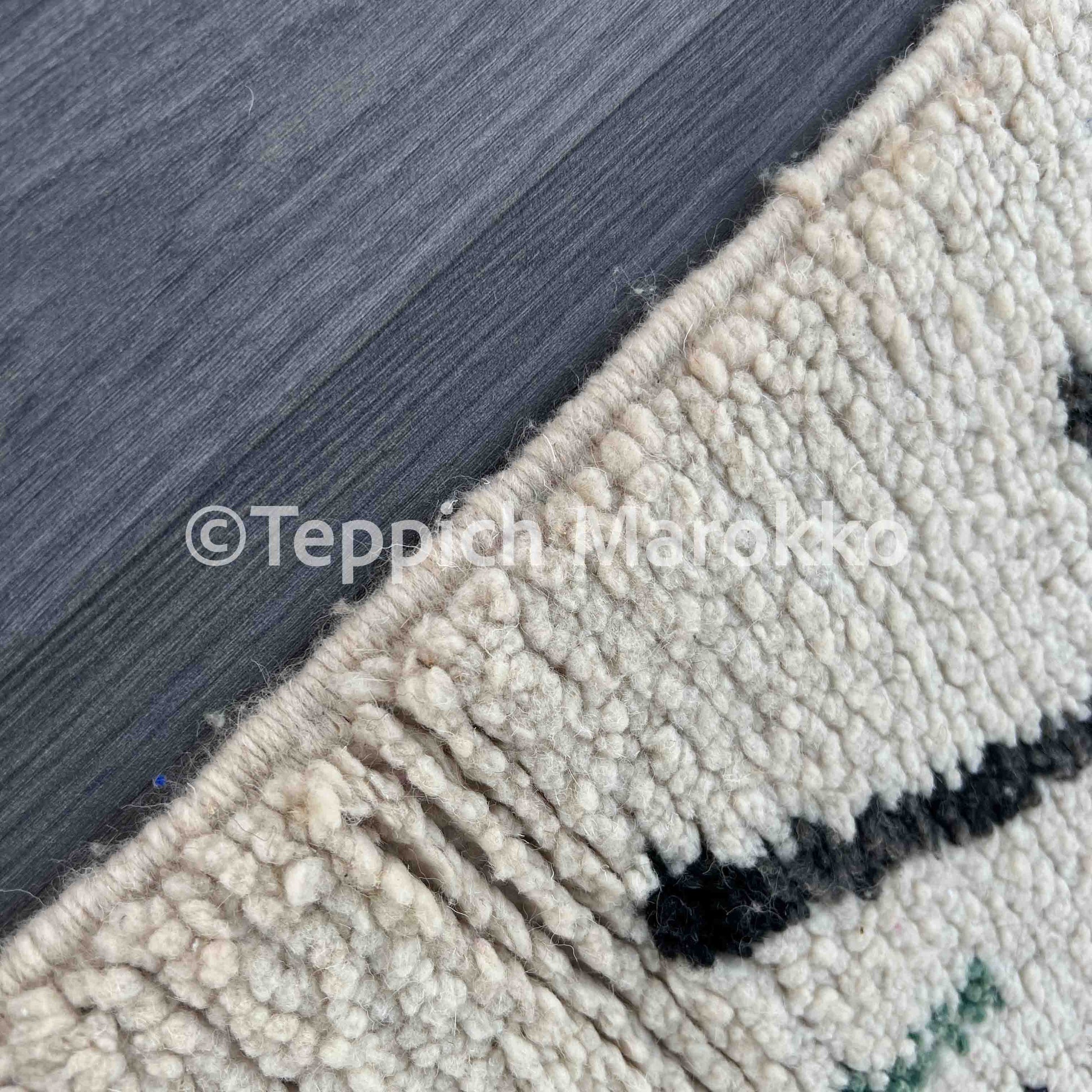 Ouraida - Moroccan Beni Ourain Rug