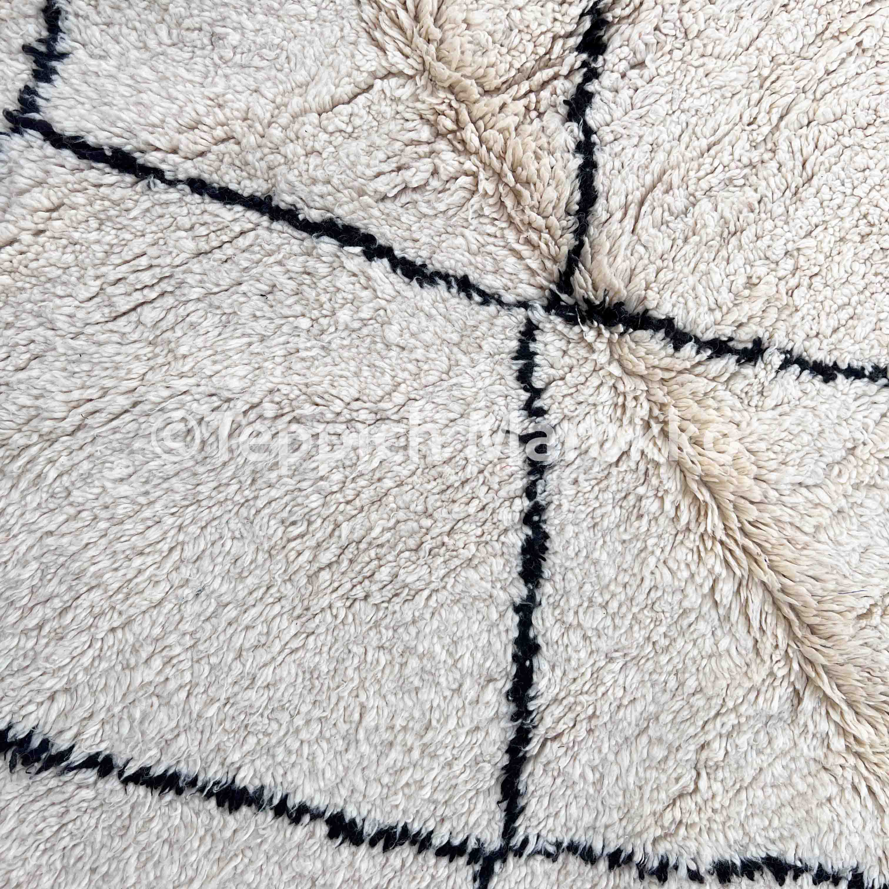 Amira – Moroccan Rug