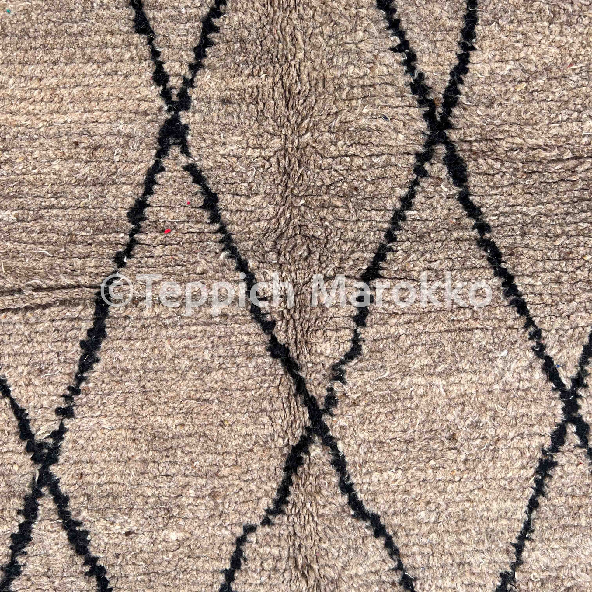 Lirya – Moroccan Rug