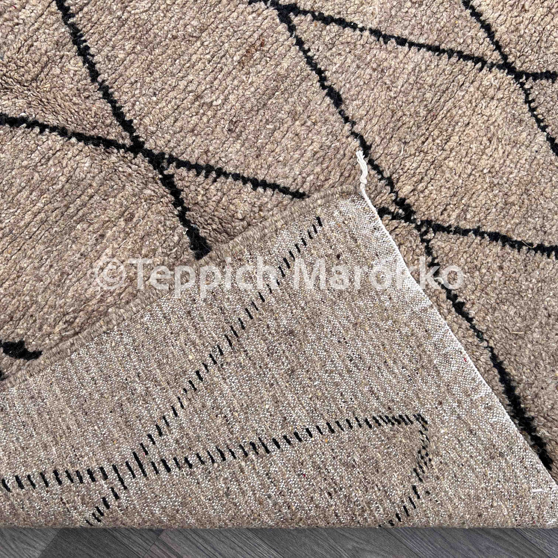 Lirya – Moroccan Rug